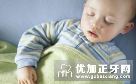 孩子睡觉磨牙不只是有蛔虫 还可能是这几个原因在作怪
