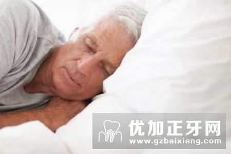 老人提高睡眠质量须注意
